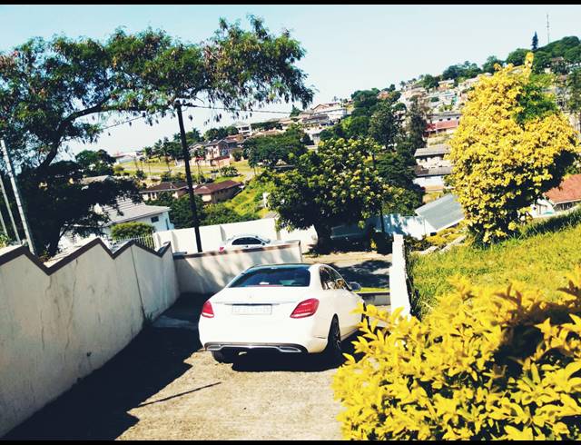 9 BEDROOM HOUSE FOR SALE IN HIGH RIDGE